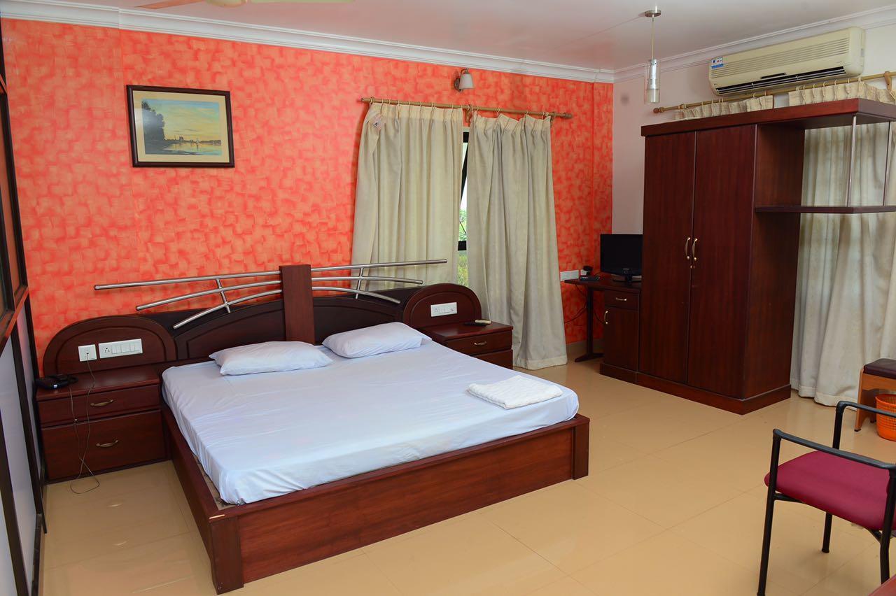 Mascot Paradise City Hotel Tellicherry Dış mekan fotoğraf